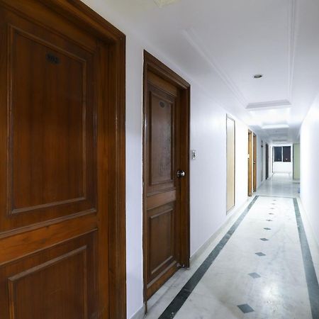 Spot On Hotel Hilltop Vadodara Luaran gambar